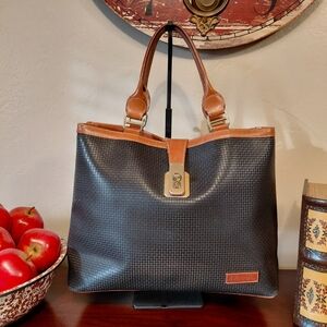 Bally Tote